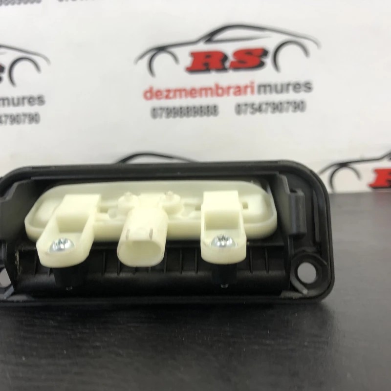Maner deschidere capota spate / Mercedes-Benz C Class W204 2010 / Caroserie, oglinzi si faruri