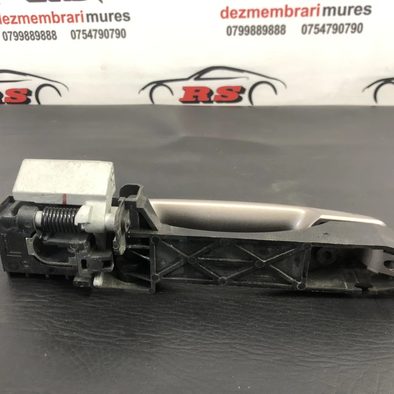 Maner usa stanga spate / Nissan Navara D40 2006 / Caroserie, oglinzi si faruri
