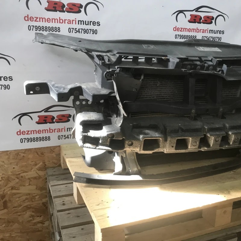 Trager cu radiatoare și Electroventilator / Volkswagen Passat B6 2010 / Caroserie, oglinzi si faruri