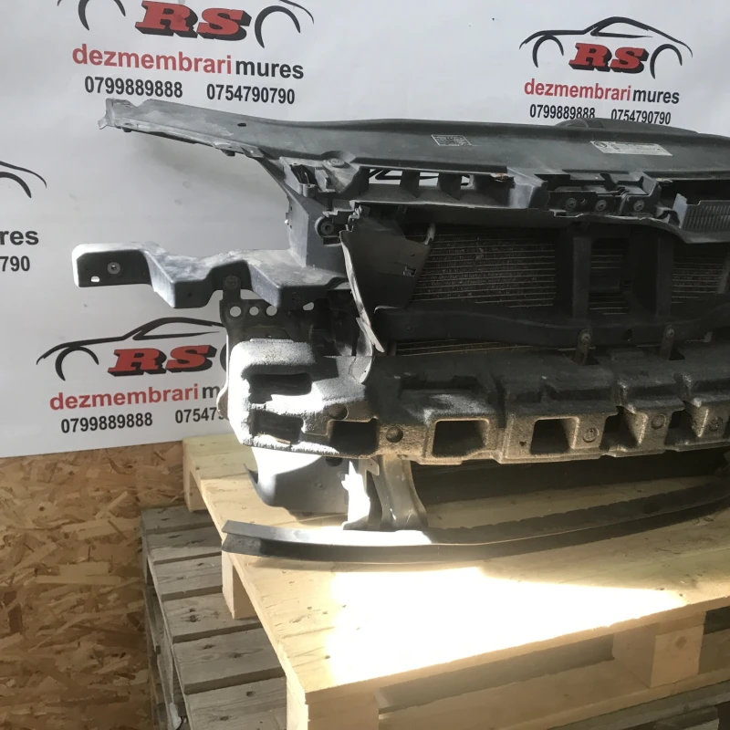 Trager cu radiatoare și Electroventilator / Volkswagen Passat B6 2010 / Caroserie, oglinzi si faruri