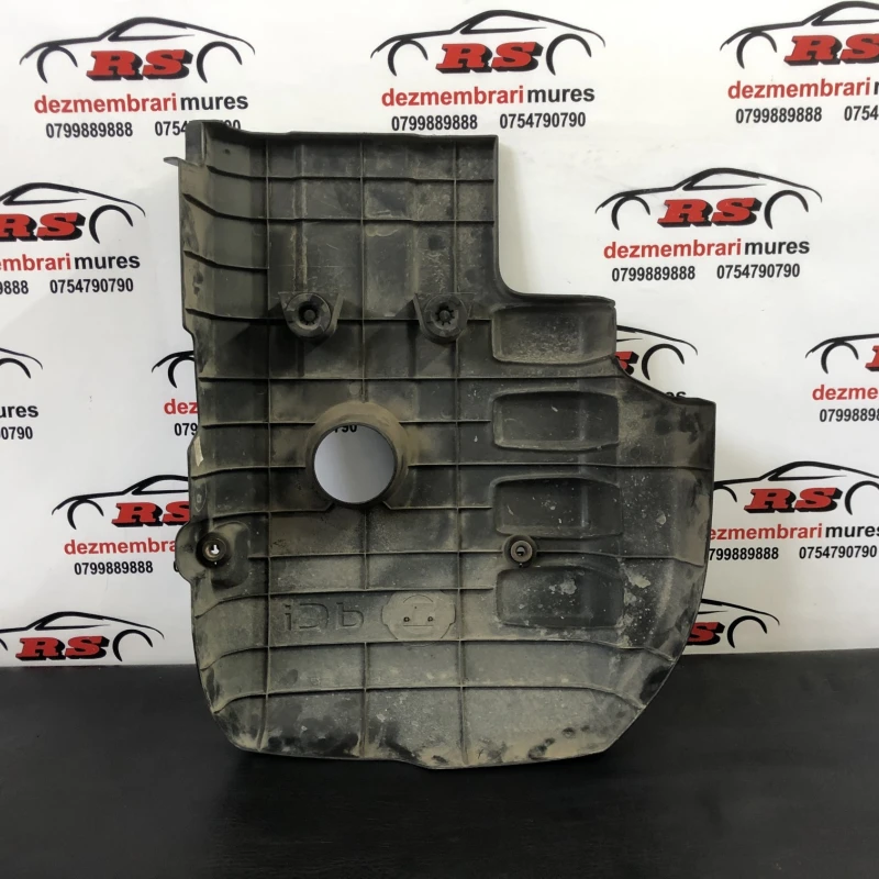 Capac motor / Nissan Navara D40 2006 / Motor, racire si evacuare