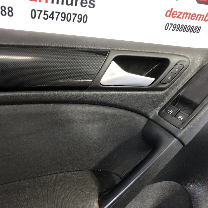 Panou tapiterie usa stanga fata / Volkswagen Golf MK6 2011 / Interior