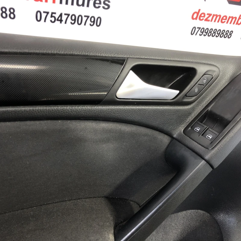 Panou tapiterie usa stanga fata / Volkswagen Golf MK6 2011 / Interior