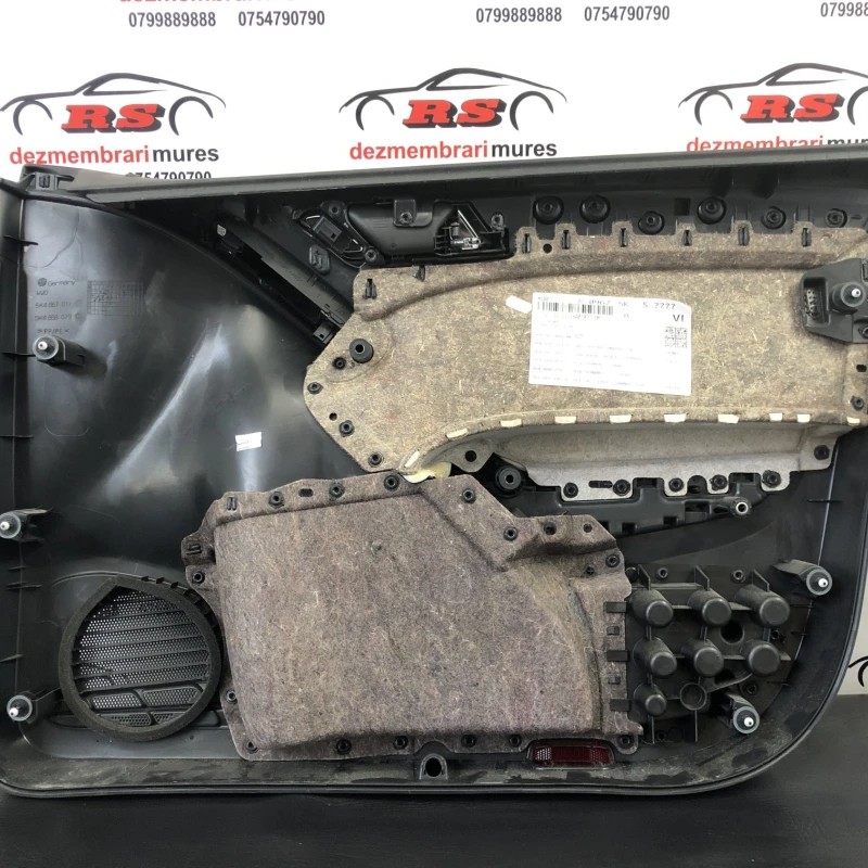 Panou tapiterie usa stanga fata / Volkswagen Golf MK6 2011 / Interior