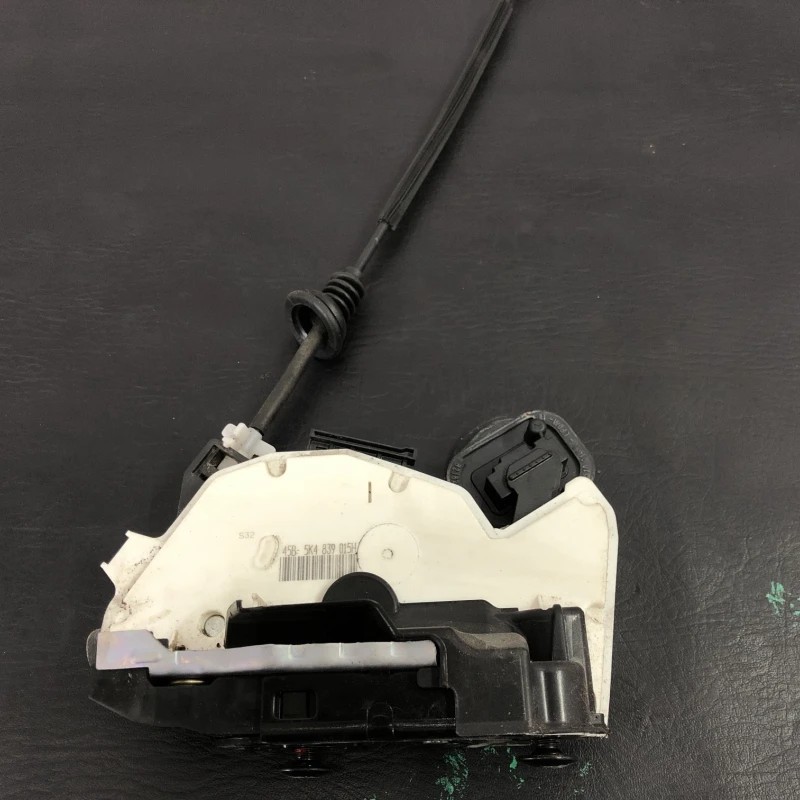 Iala broasca usa stanga spate / Volkswagen Golf MK6 2011 / Caroserie, oglinzi si faruri