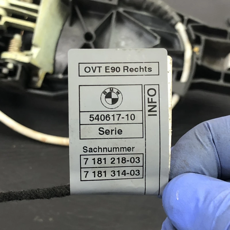 Maner usa dreapta fata / BMW Seria 3 E91 LCI 2012 / Caroserie, oglinzi si faruri
