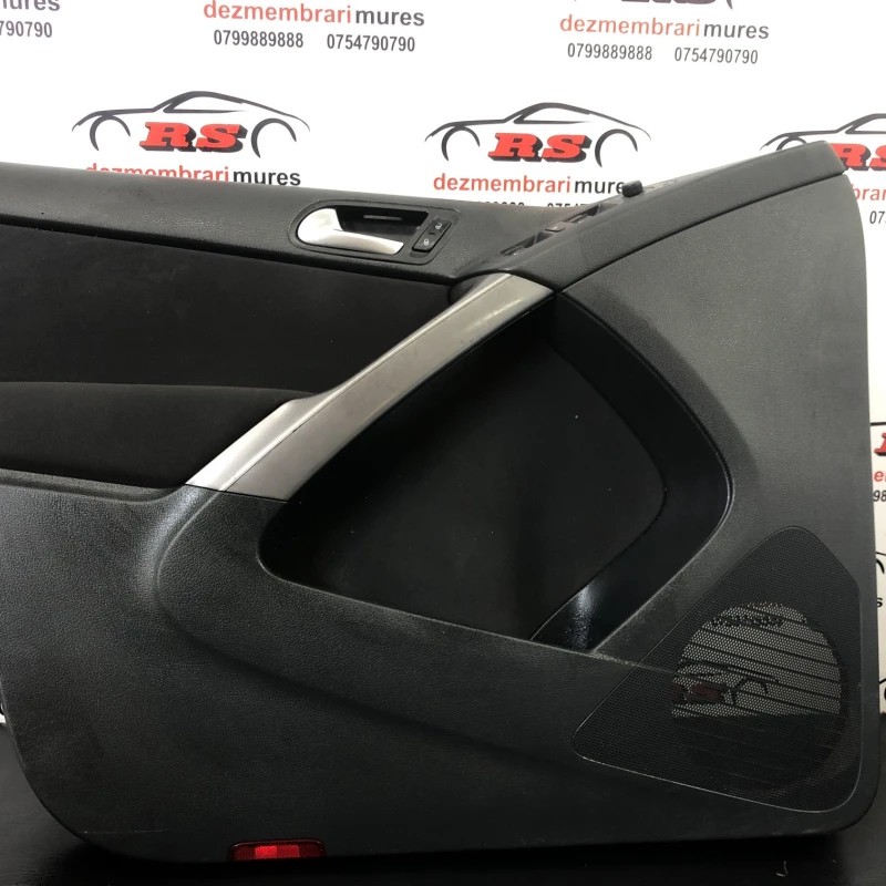 Panou tapiterie usa stanga fata / Volkswagen Tiguan 5N 2010 / Interior