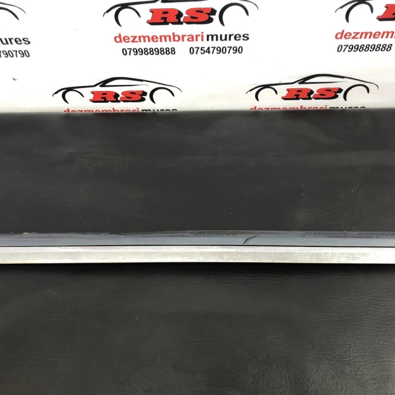 Bandou usa stanga spate / Volkswagen Passat B7 2013 / Caroserie, oglinzi si faruri