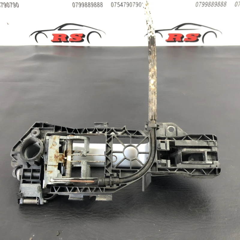 Maner usa dreapta spate / Volkswagen Passat B7 2013 / Caroserie, oglinzi si faruri