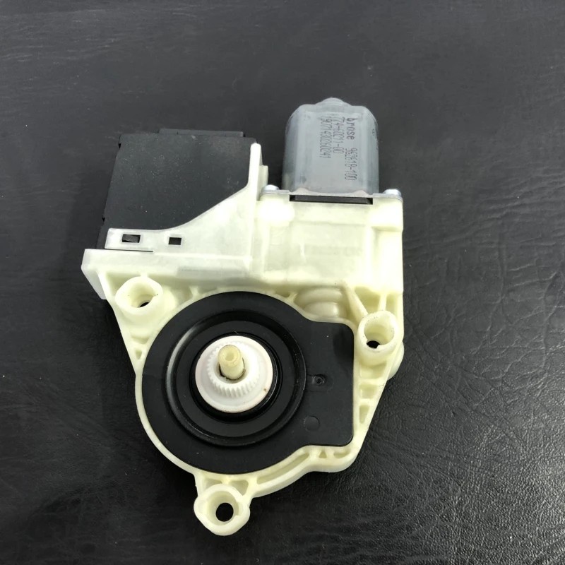 Motoras geam dreapta spate Volkswagen Passat B7 2013
