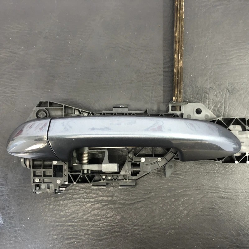 Maner usa stanga spate Volkswagen Passat B6 2010