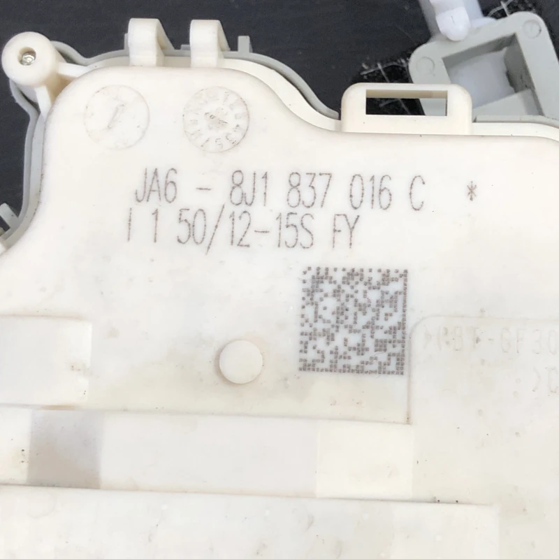 Iala broasca usa dreapta fata / Audi A4 B8 2010 / Caroserie, oglinzi si faruri