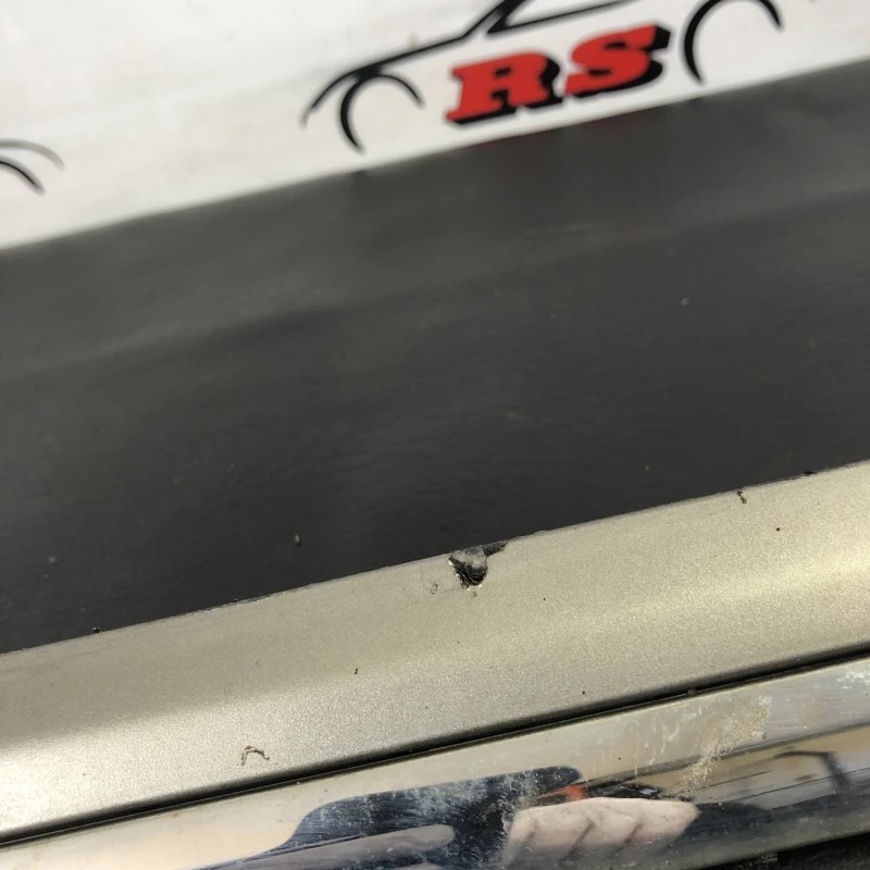 Bandou usa stanga spate / Volkswagen Passat B7 2013 / Caroserie, oglinzi si faruri