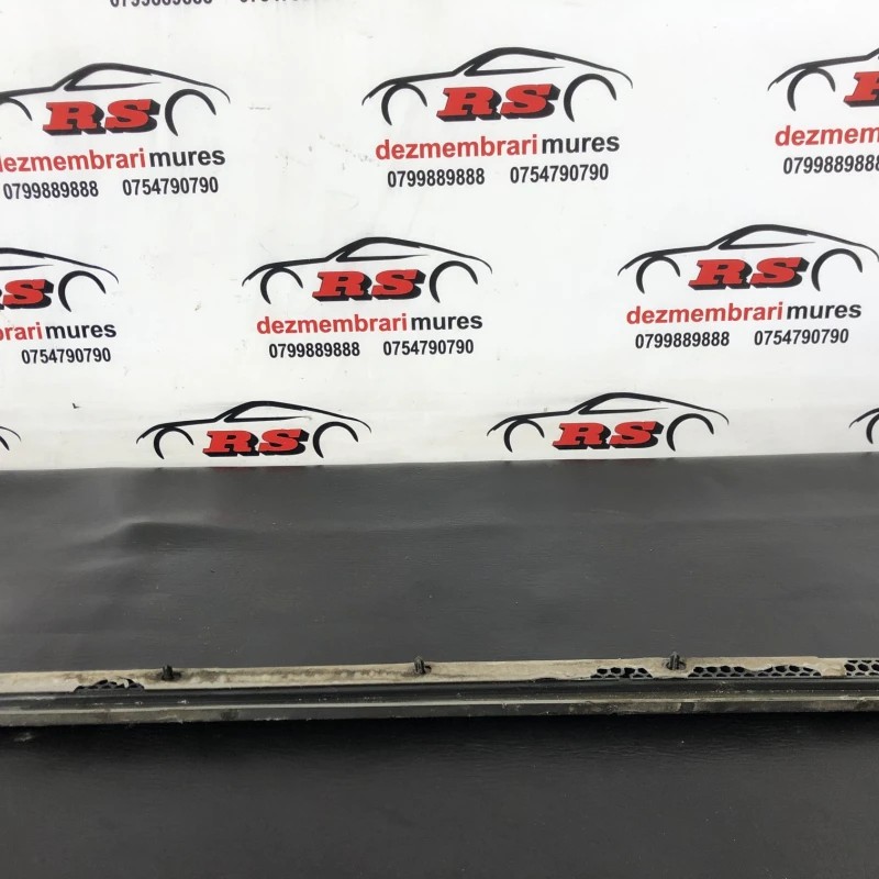 Bandou usa stanga spate / Volkswagen Passat B7 2013 / Caroserie, oglinzi si faruri