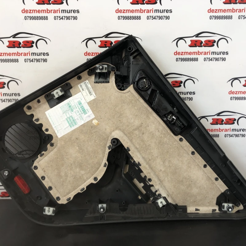 Tapiterie usa stanga spate / Volkswagen Tiguan 5N 2009 / Interior