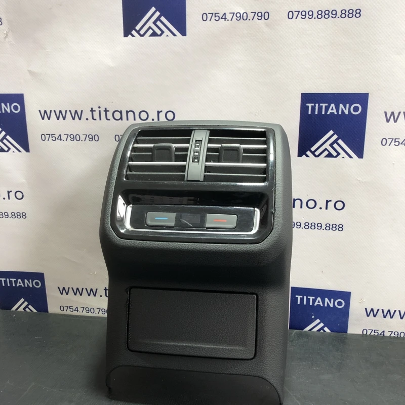 Panou climatronic spate cu grila ventilate / Volkswagen Passat B8 2016 / Climatizare