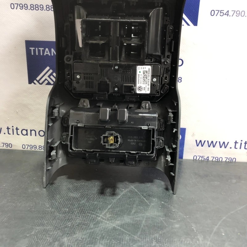 Panou climatronic spate cu grila ventilate / Volkswagen Passat B8 2016 / Climatizare