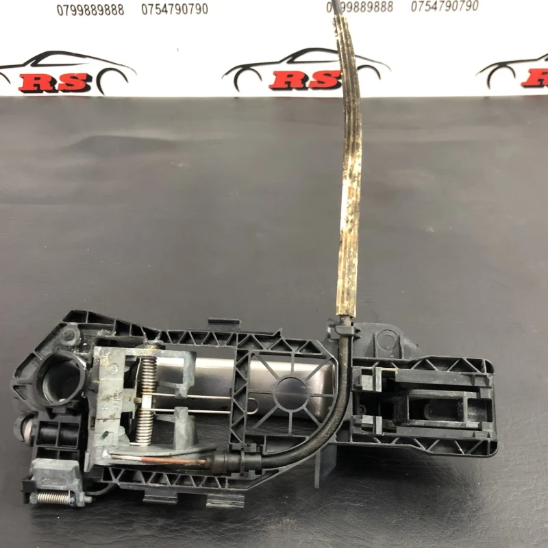 Maner usa dreapta spate / Volkswagen Passat B7 2013 / Caroserie, oglinzi si faruri