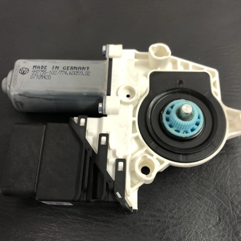 Motoras geam stanga spate Volkswagen Golf MK6 2011