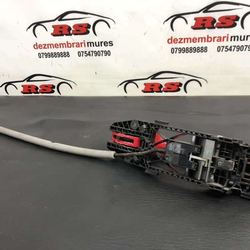 Maner usa stanga spate / Volkswagen Golf MK6 2011 / Caroserie, oglinzi si faruri