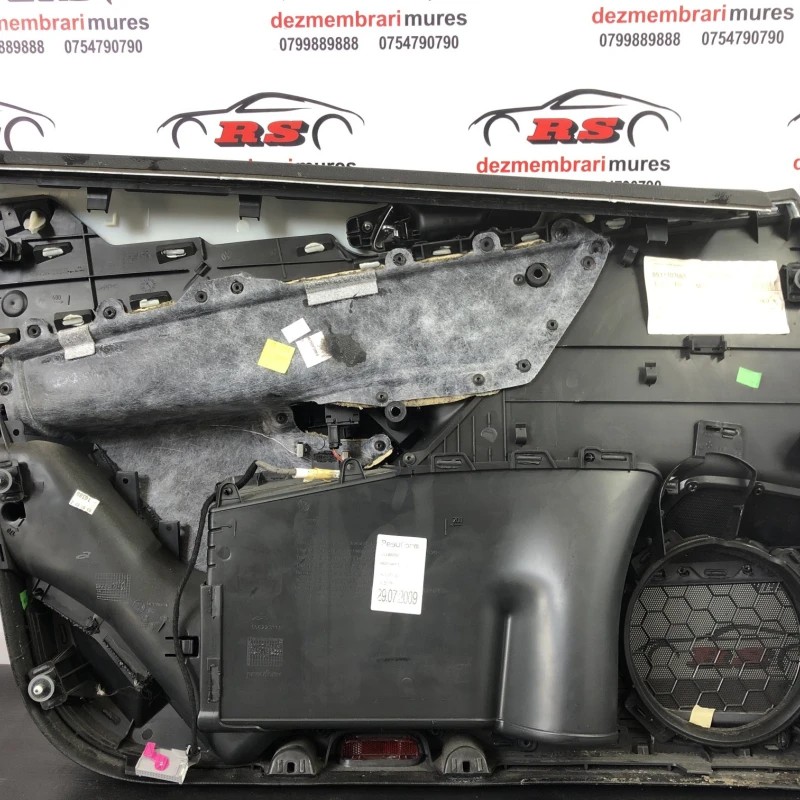 Panou tapiterie usa dreapta fata / Volkswagen Passat B6 2010 / Interior