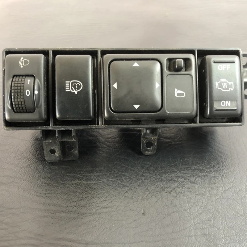Butoane oglinzi / Nissan Navara D40 2006 / Interior