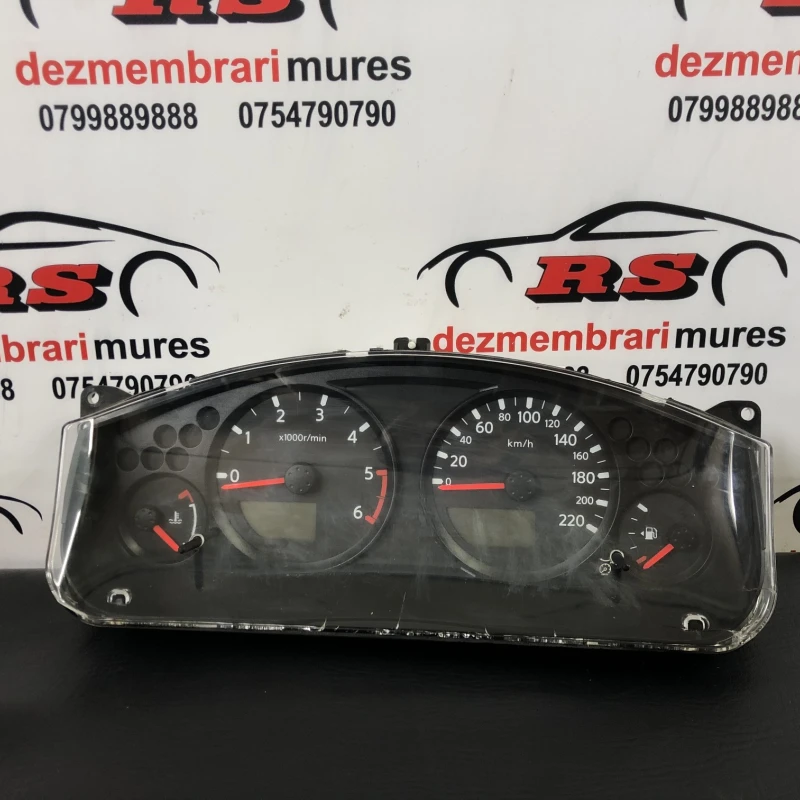 Ceas bord Nissan 