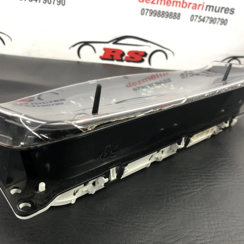 Ceas bord / Nissan Navara D40 2006 / Audio si electronice