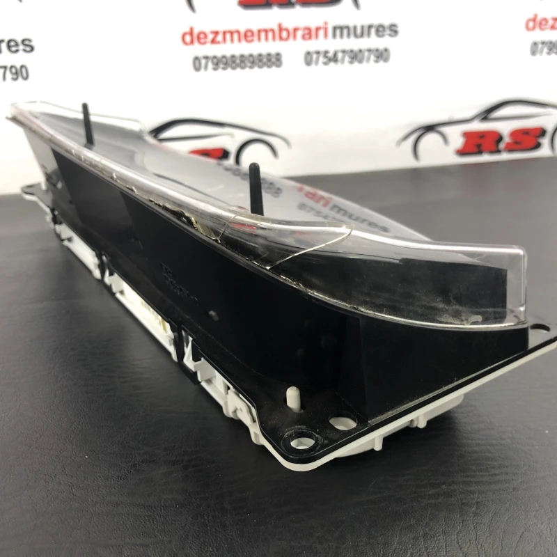 Ceas bord / Nissan Navara D40 2006 / Audio si electronice