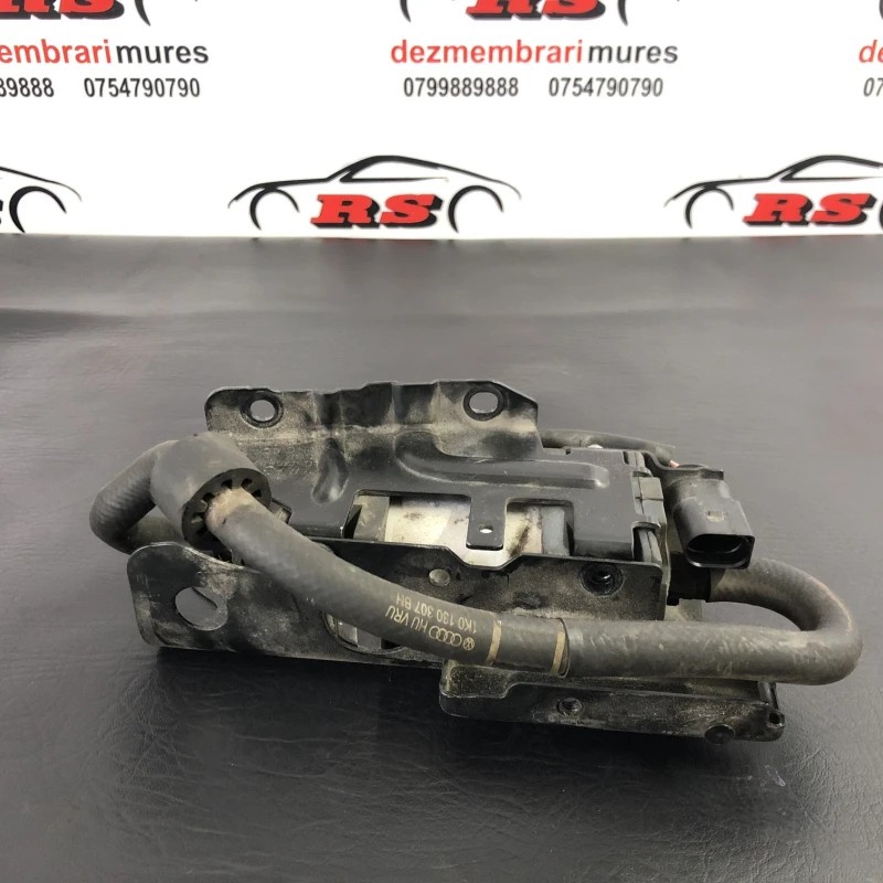 Pompa combustibil Volkswagen Passat B6 2010