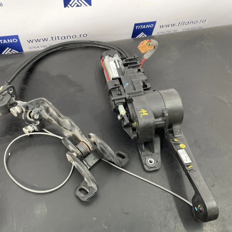 Motoras culisare usa / Volkswagen Sharan 7N 2013 / Caroserie, oglinzi si faruri