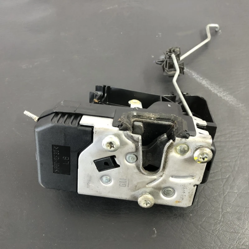 Iala broasca usa stanga spate / Renault Trafic Trafic 2011 / Caroserie, oglinzi si faruri