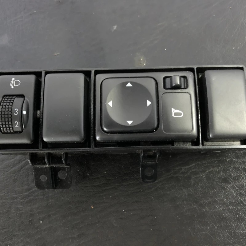 Butoane comada oglinzi / Nissan Navara D40 2009 / Interior
