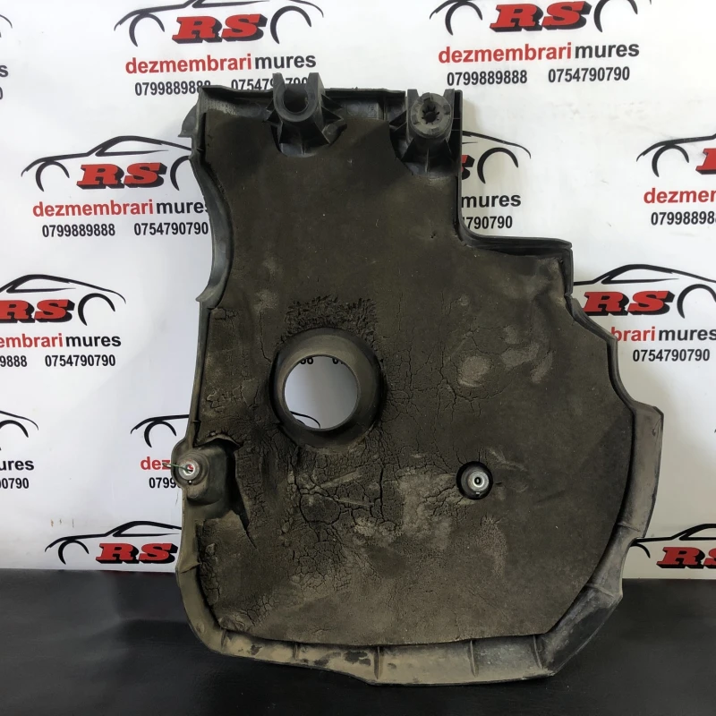 Capac motor / Nissan Navara D40 2006 / Motor, racire si evacuare