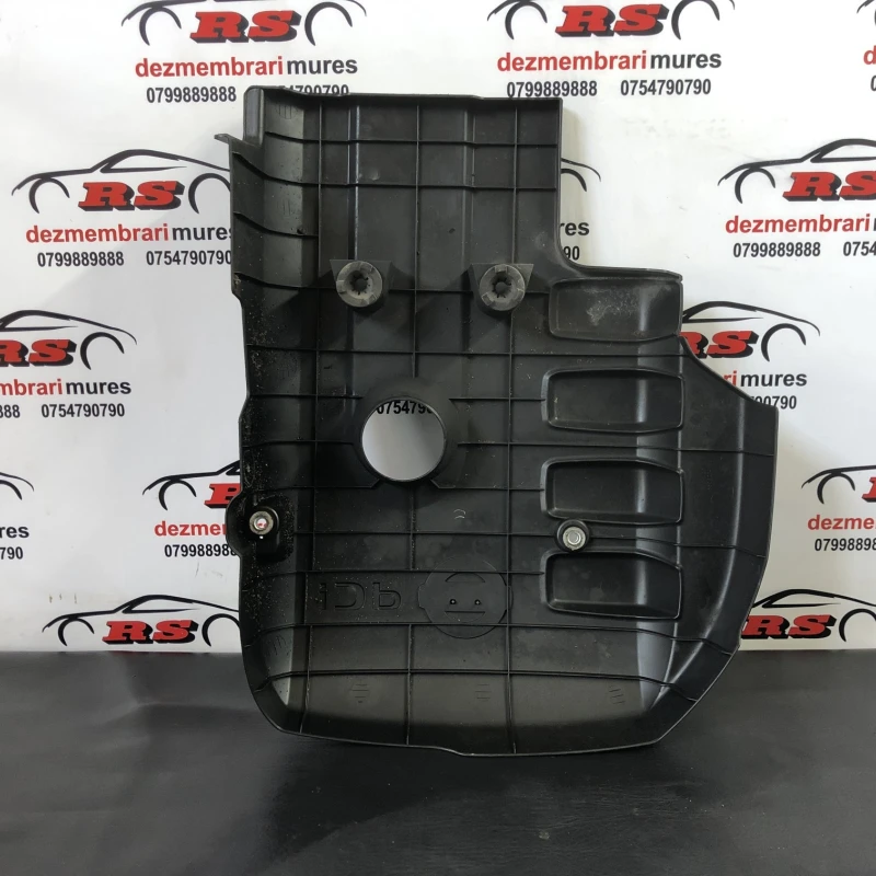 Capac motor / Nissan Navara D40 2006 / Motor, racire si evacuare