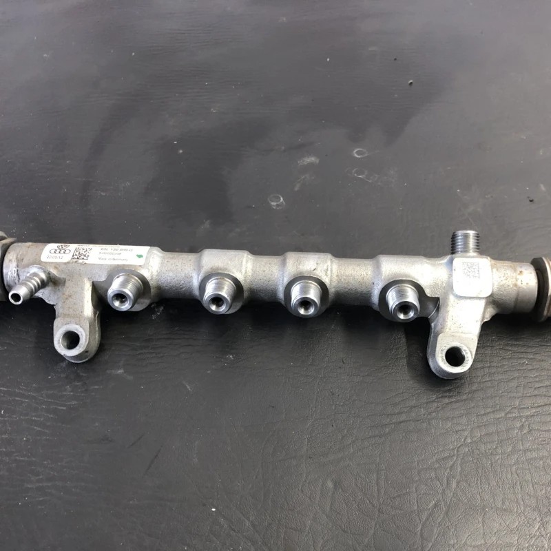 Rampa injectoare cu senzor / Audi A6 C7 2013 / Motor, racire si evacuare