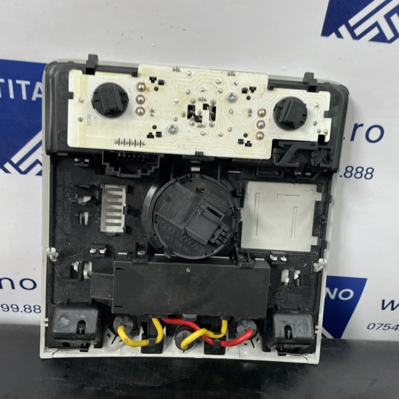 Lampa plafon / Seat Alhambra 7N 2012 / Interior