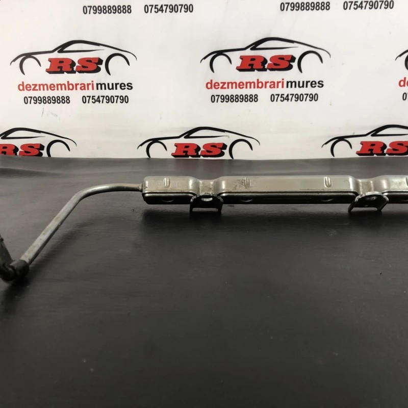 Rampa injectoare cu senzor Toyota Yaris XP130 2014