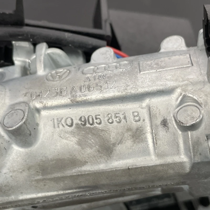 Contact / Volkswagen Sharan 7N 2013 / Interior