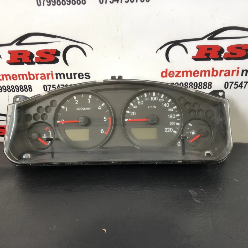 Ceas bord / Nissan   2009 / Audio si electronice