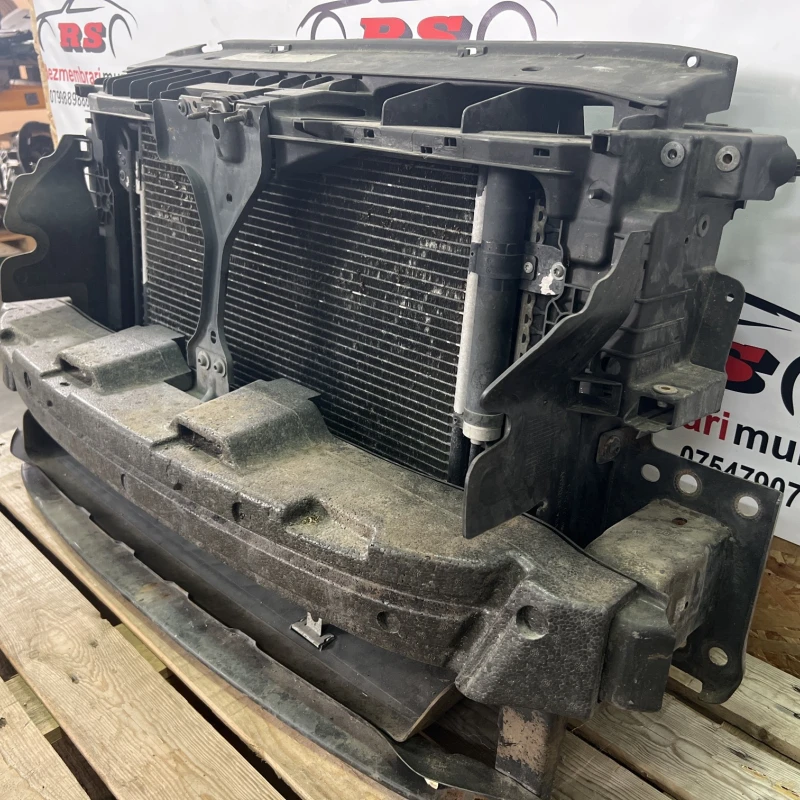 Trager complet cu radiatoare electroventilator intaritura + / Volkswagen Tiguan 5N 2010 / Caroserie, oglinzi si faruri