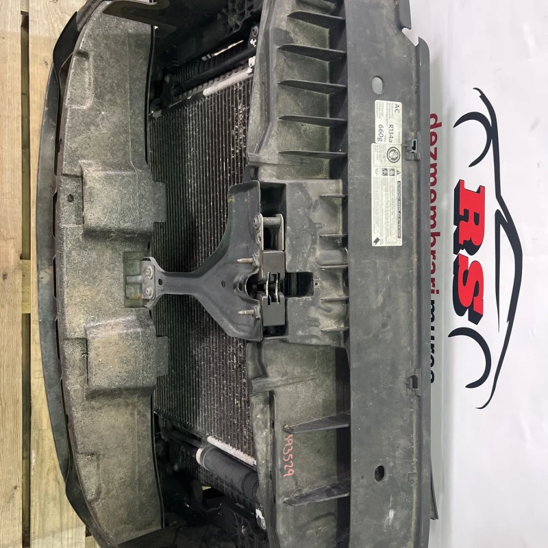 Trager complet cu radiatoare electroventilator intaritura + / Volkswagen Tiguan 5N 2010 / Caroserie, oglinzi si faruri