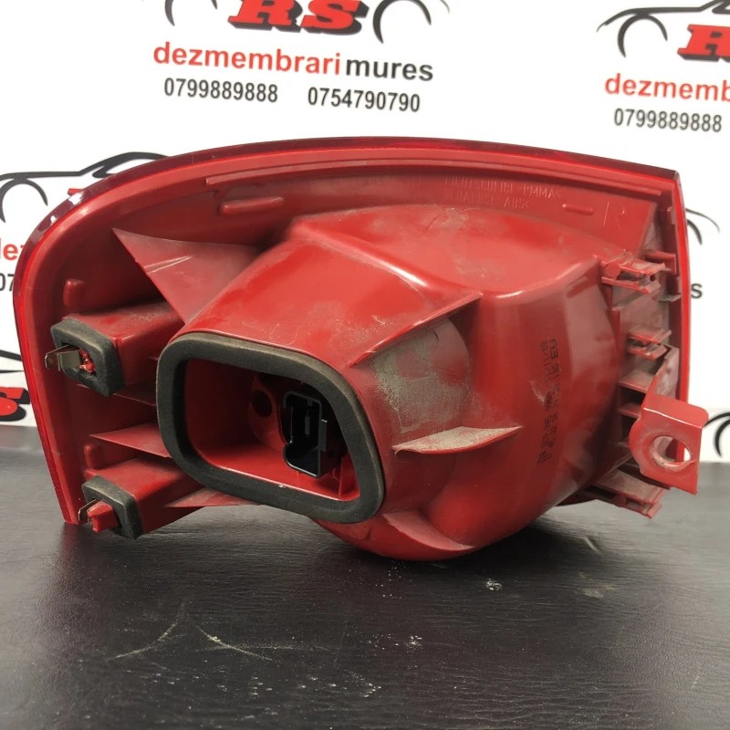 Stop dreapta caroserie / Volkswagen Passat B6 2010 / Caroserie, oglinzi si faruri