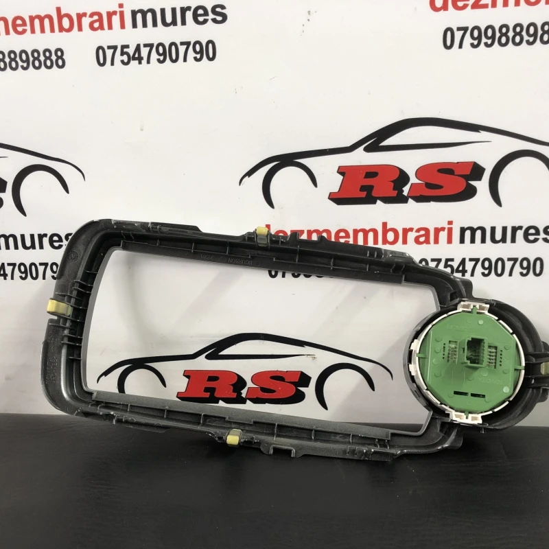 Ornament trim bord / Toyota Yaris XP130 2014 / Interior