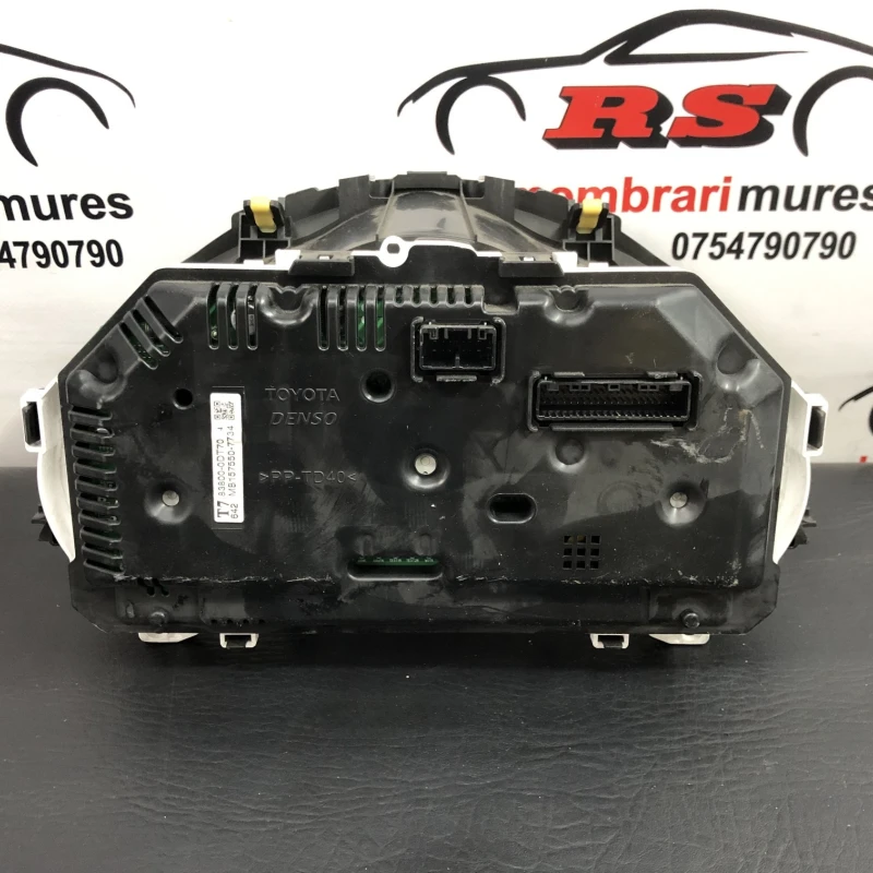 Ceas bord / Toyota Yaris XP130 2014 / Audio si electronice
