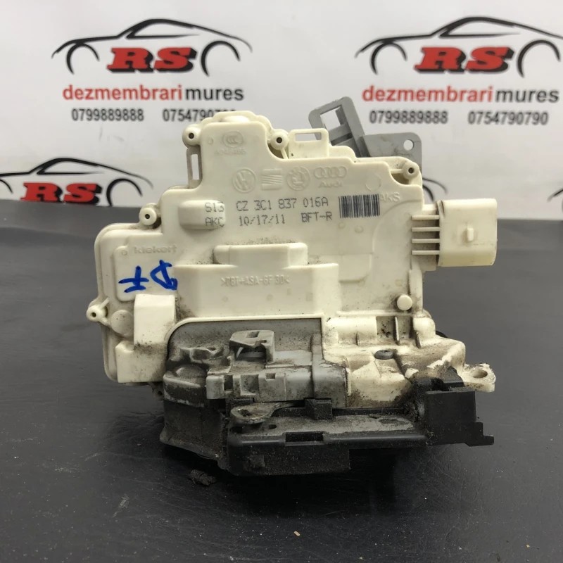 Iala broasca usa dreapta fata Volkswagen Passat B7 2013
