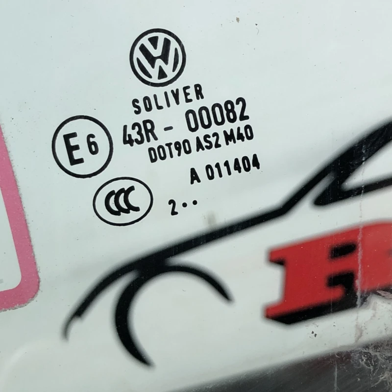 Geam stanga fata / Volkswagen Passat B7 2013 / Caroserie, oglinzi si faruri