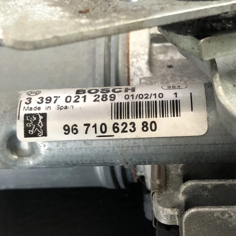 Ansamblu stergatoare cu motoras dreapta / Peugeot 3008 3008 2010 / Caroserie, oglinzi si faruri