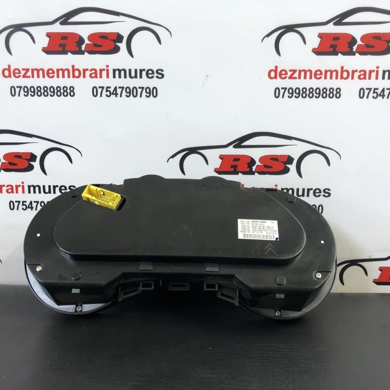 Ceas bord / Peugeot 3008 3008 2010 / Audio si electronice