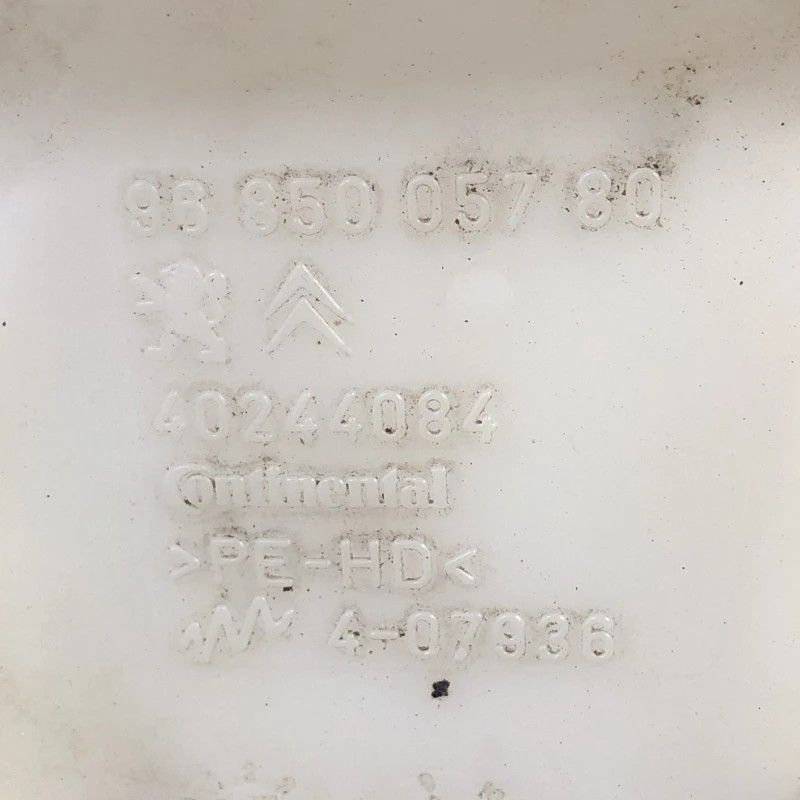 Vas lichid parbriz strop gel / Peugeot 3008 3008 2010 / Caroserie, oglinzi si faruri